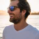 Handsome, tall and tanned guy wants to meet shy woman in New York City